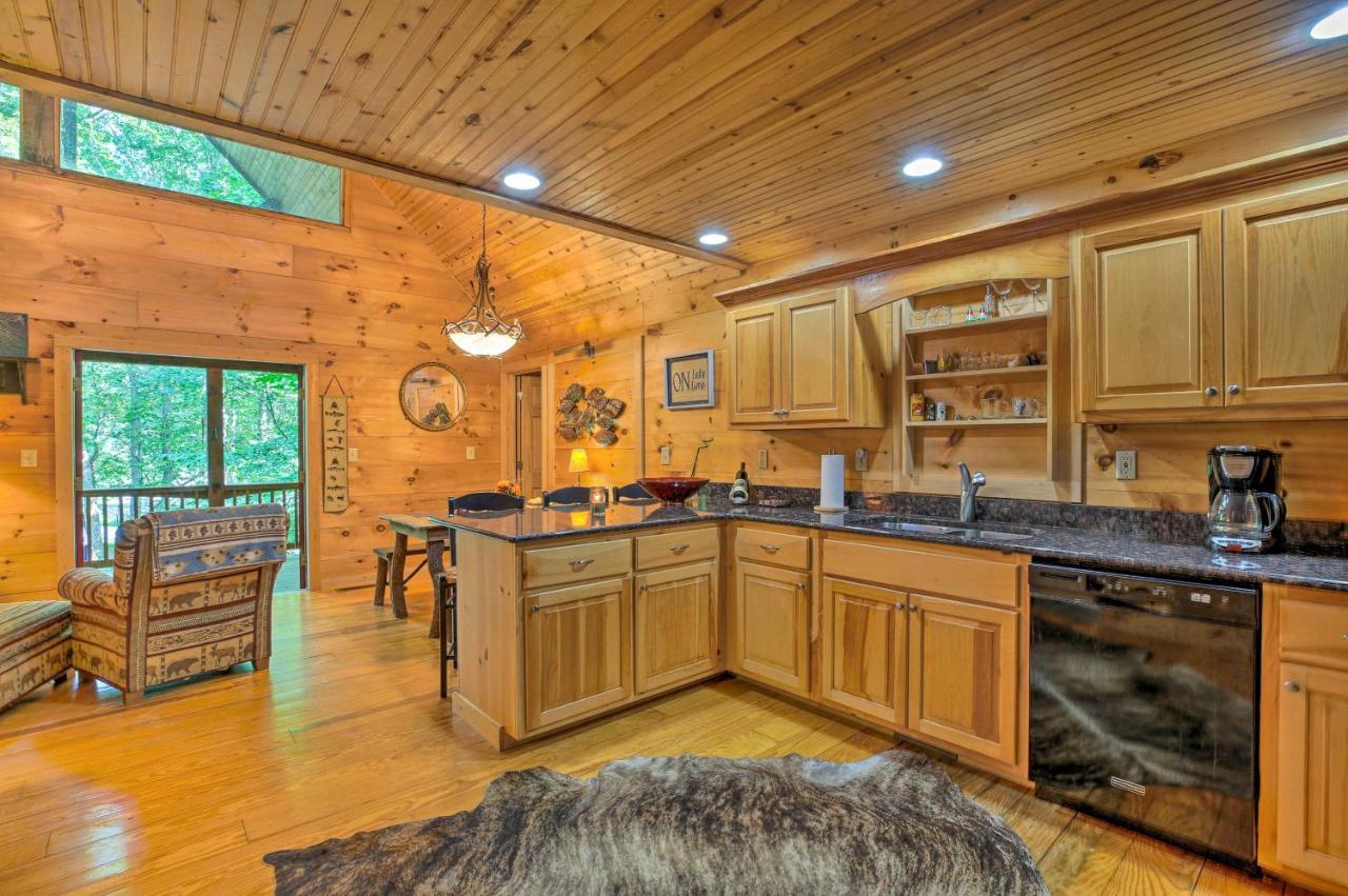 Cozy Cabin With Deck, Walk To Wildcat Creek And Dining Villa Batesville Exteriör bild