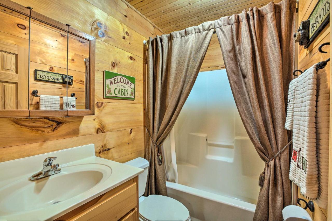 Cozy Cabin With Deck, Walk To Wildcat Creek And Dining Villa Batesville Exteriör bild