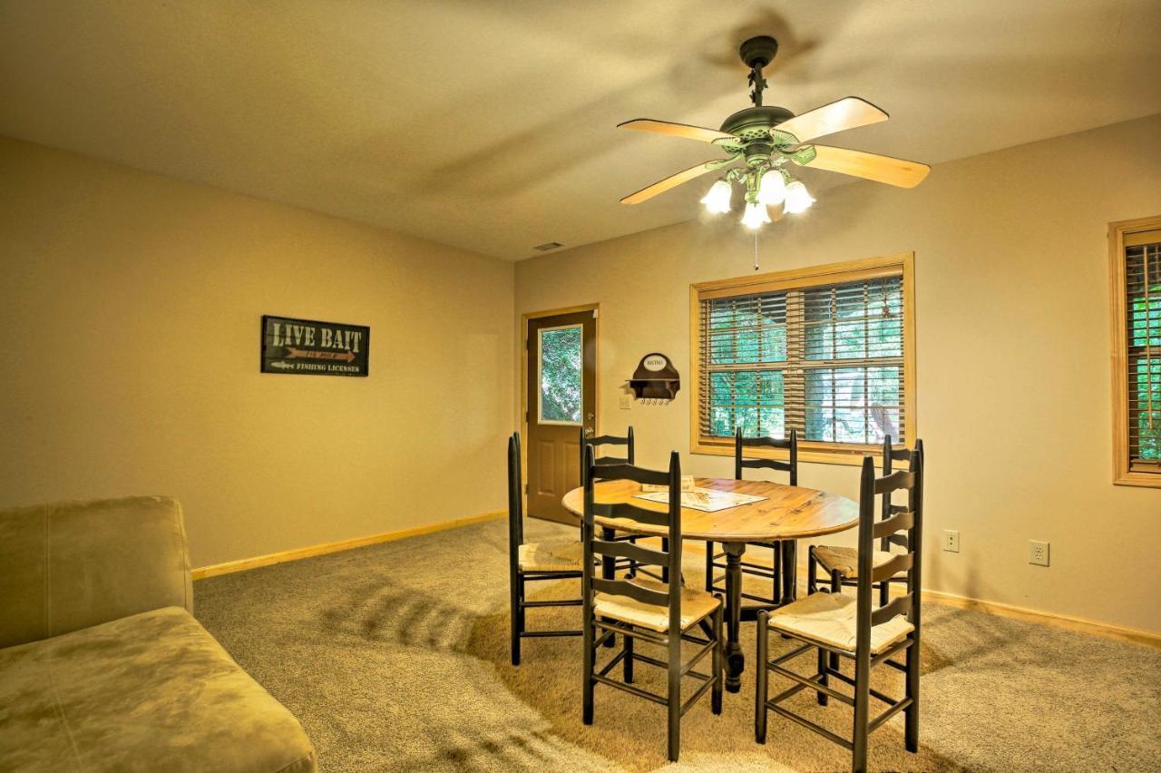 Cozy Cabin With Deck, Walk To Wildcat Creek And Dining Villa Batesville Exteriör bild